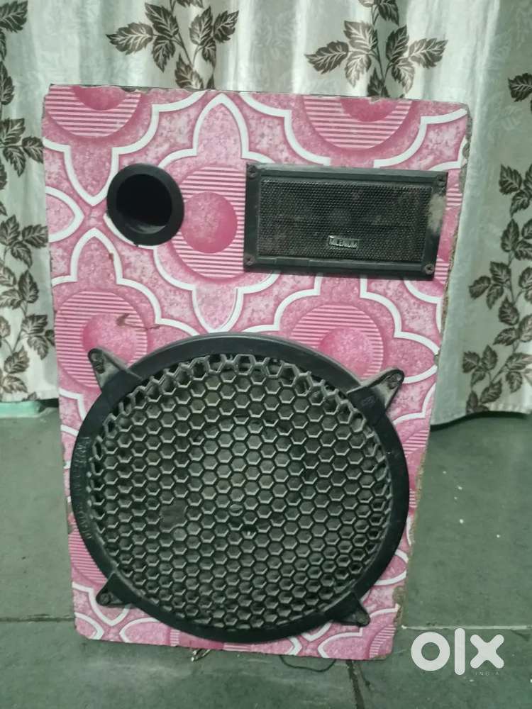 2 PEACE OF SPEAKER GOOD COLETY ONE PEACE IS IS SMALL DAMAGED