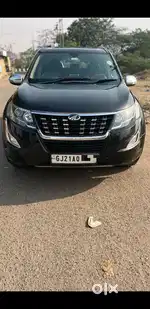 Mahindra XUV500 2016