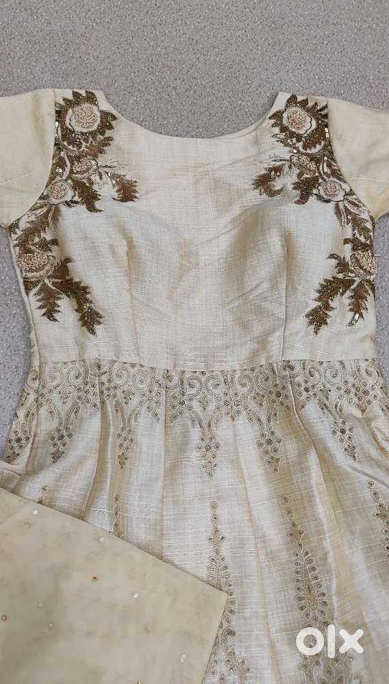 Exclusive wedding gown