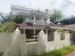 Aluva kadungalloor 9 cent 2700 sq house
