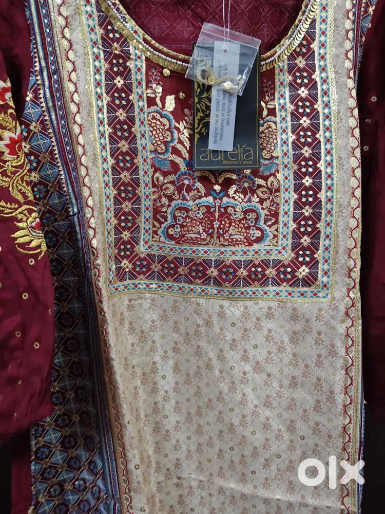 Aurelia brand suits