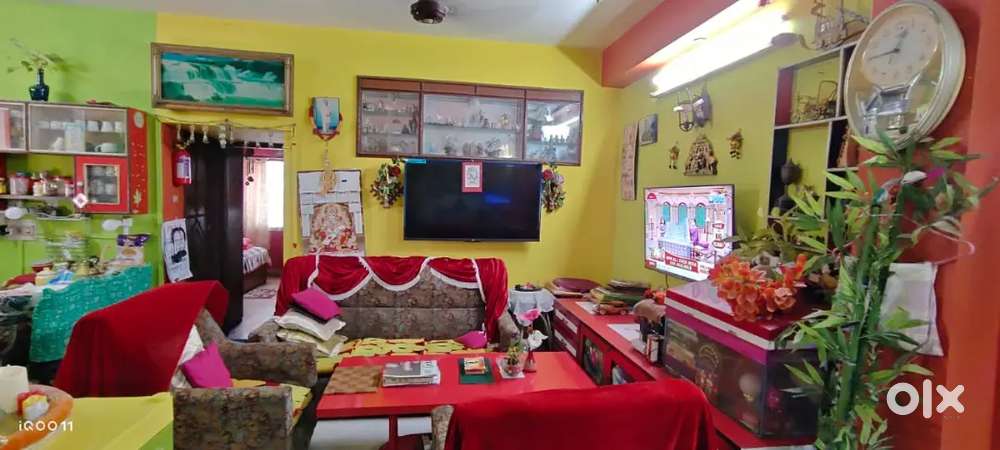 Prime 2 BHK with Covered Parking! Just 300m from Bansdroni Metro!