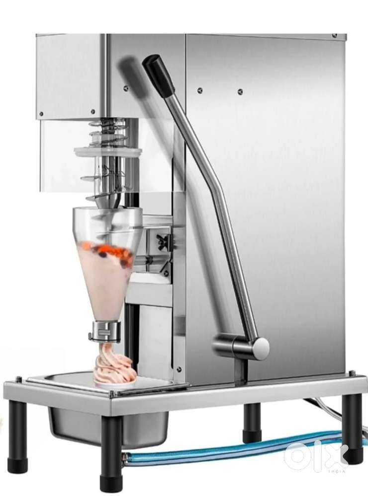 Ice cream mixing machine