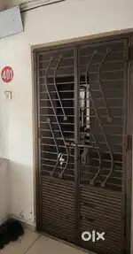 Mera kaam kaaj vaha se dur he dur pad ta he isliye
