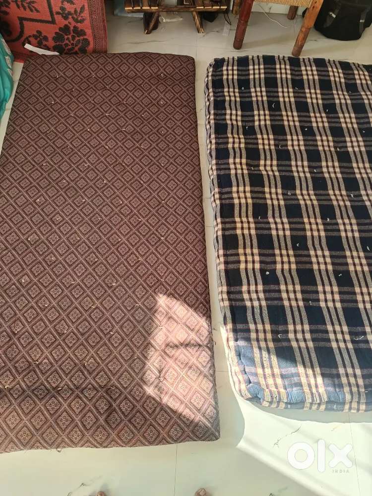 2 single bed mattress and computer table