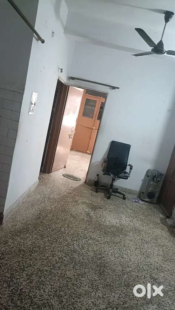 Indrapuri c sector girl room mate