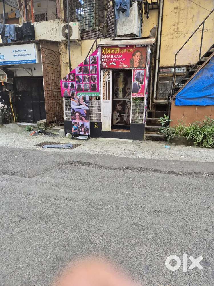 Old cst road kalina vakola per hai 30k rent aa raha hai