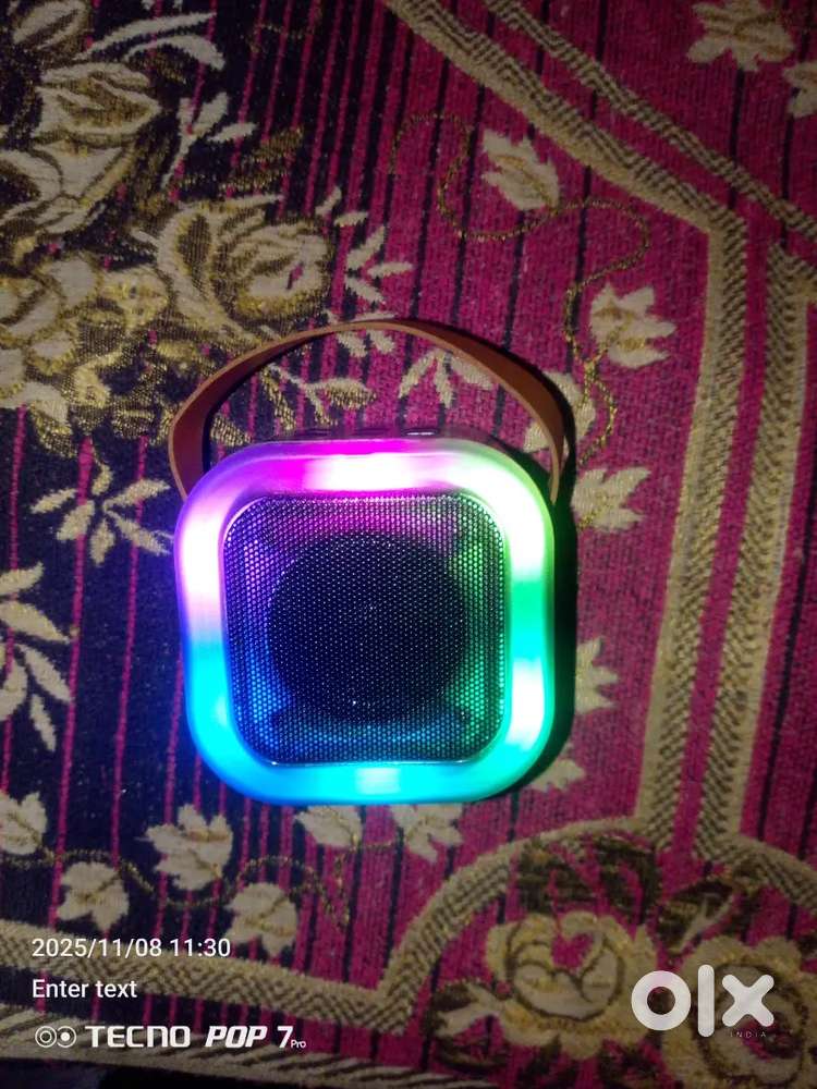 Bluetooth speaker and mic