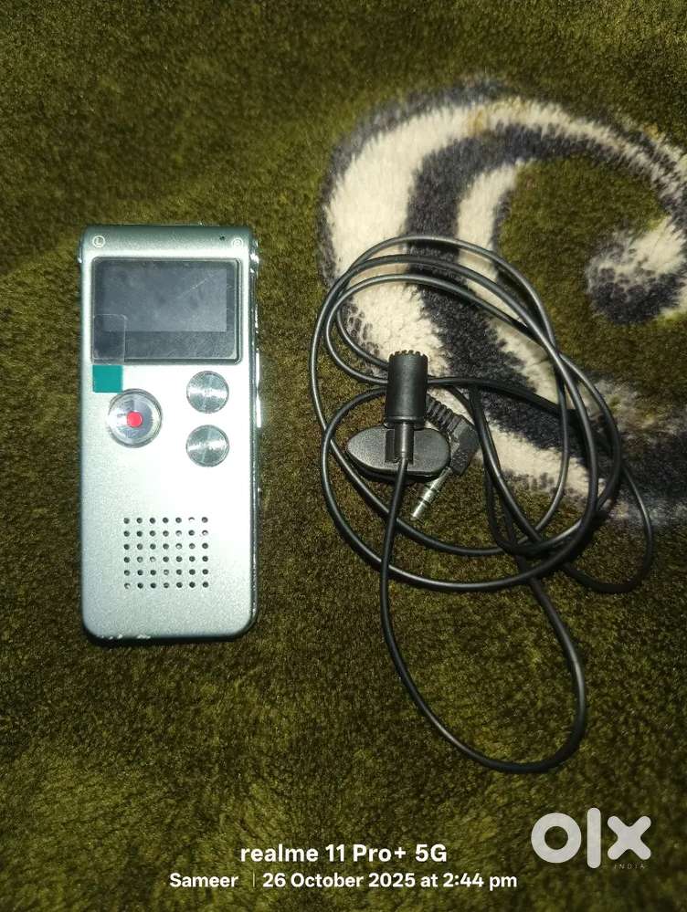 Digital voice recorder