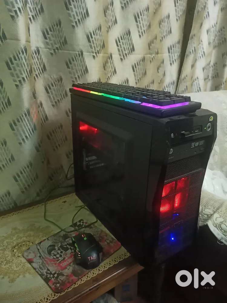 Gaming cpu, mouse and keyboard