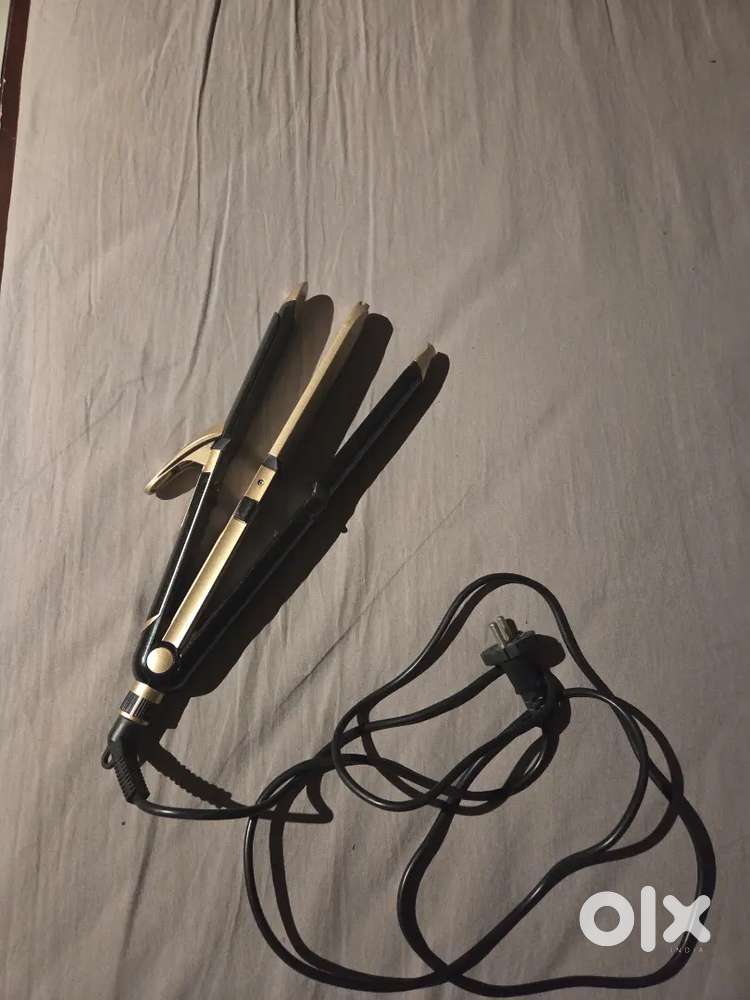 Vega Hair Straightener