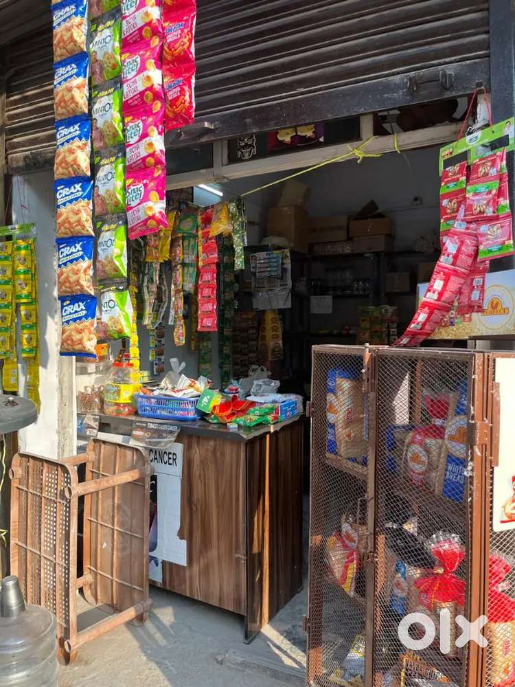 Kiryana shop ha sara saman ke saath me sale krni ha.fridze,inverter