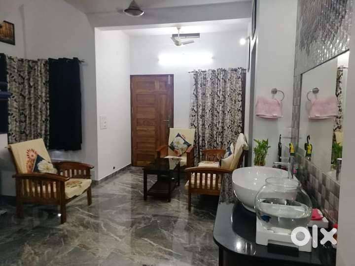 2000sqft 5BHK Semifurnished House in Vaduthala.