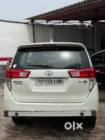 Toyota Innova Crysta 2016 Diesel Well Maintained