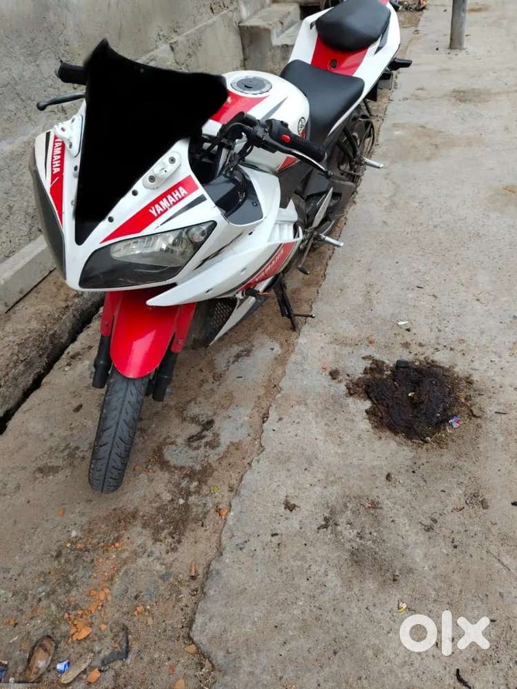 Company Yamaha Bike R15 Modal 2013