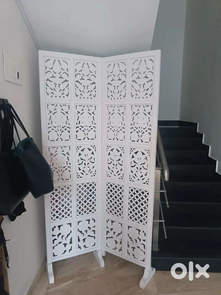 6feet Wooden divider white mat finish