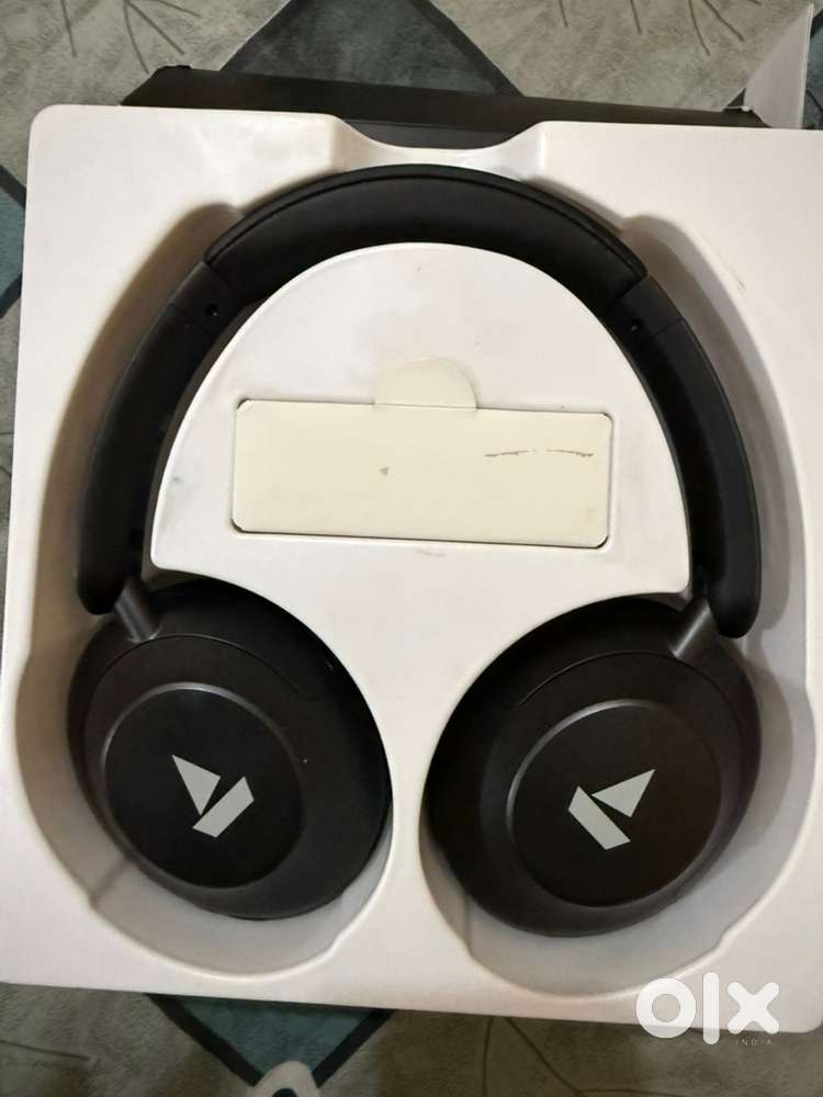 Boat Rockerz 650 pro seamless Touch & swip control