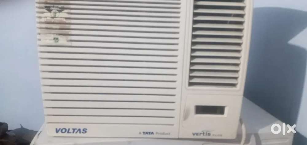 Ac 1 ton in good condition.