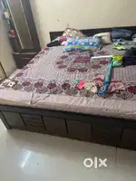 King size bed with mattress.. it's in good condition.