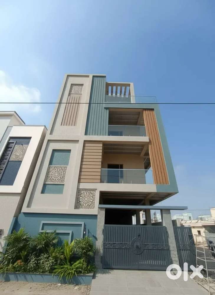 200 yards g+2+pent  house for sale in Saheb nagar