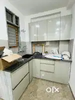 1Room Set Semi Furnished 1st फ्लोर किराये पर खाली है Sector-62-64 में