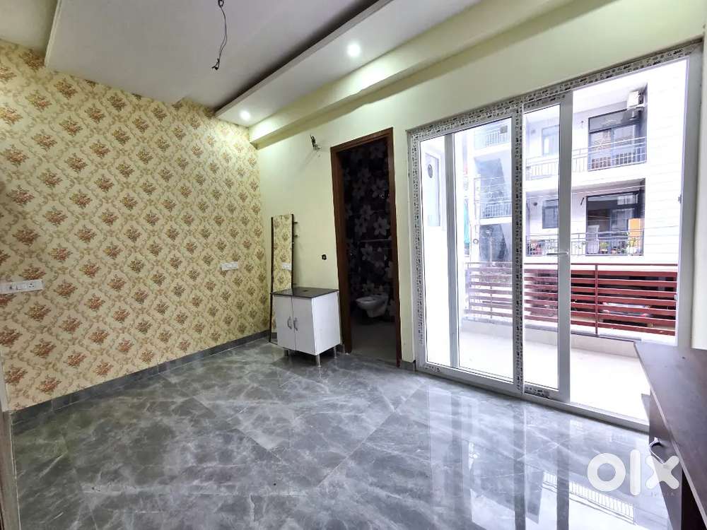 3 Bedroom 3 Washrooms Drawing Dinning, Modular Kitchen, 
Near Sec 20..