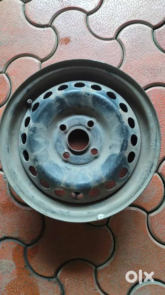 Hyundai Xcent tyre Rim