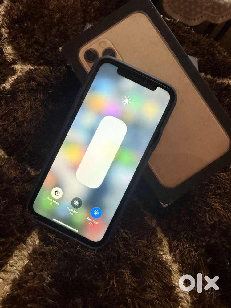 I phone 11 pro 256gb with box