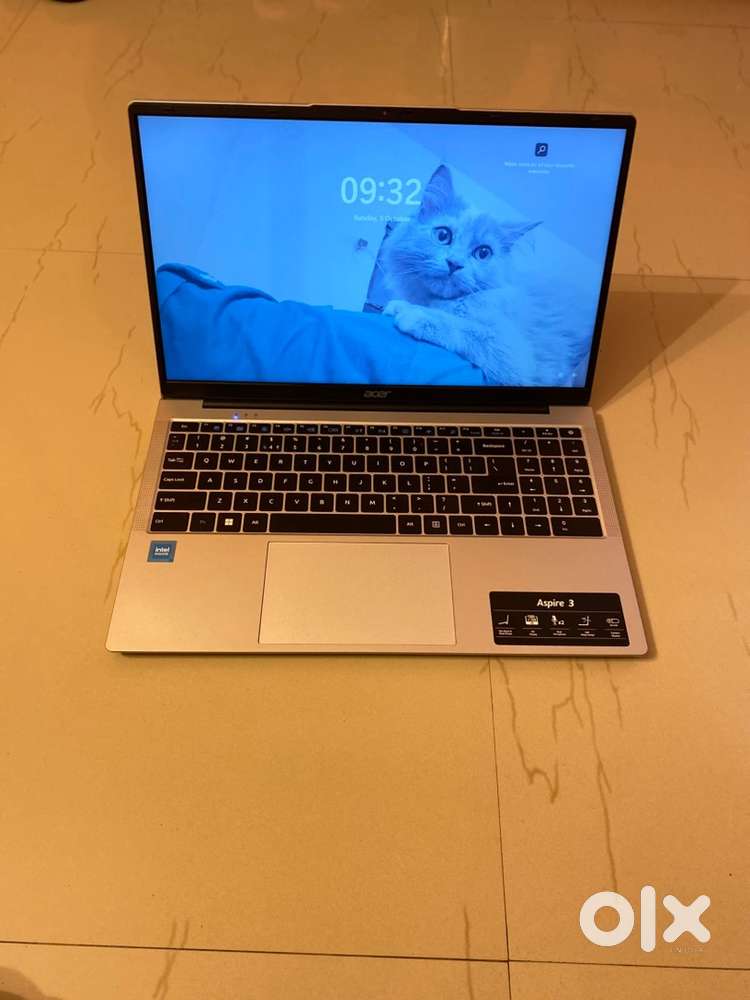 Acer Aspire 3 15.4 inch 8GB/256 windows 11