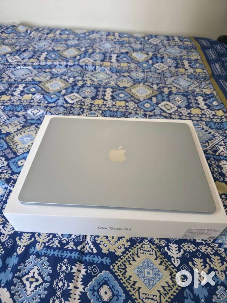 MacBook M4 15 Inch 24 GB 512 GB 2025
