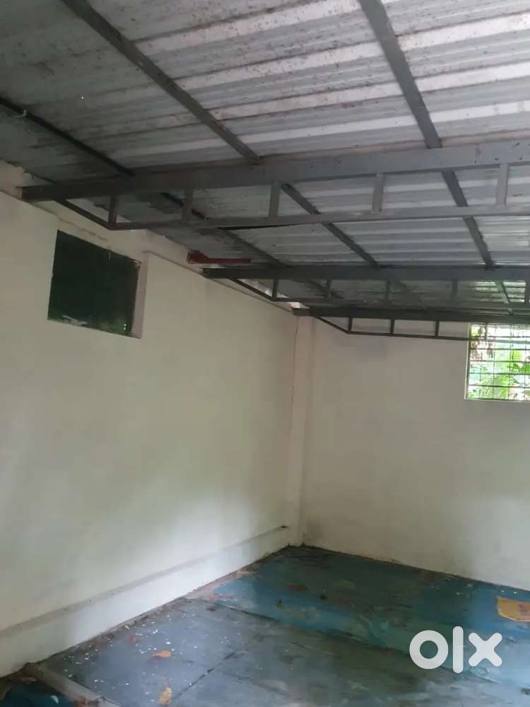 2000 sq ft godown for rent