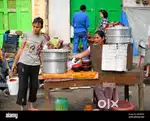 Momos roll bargar sell