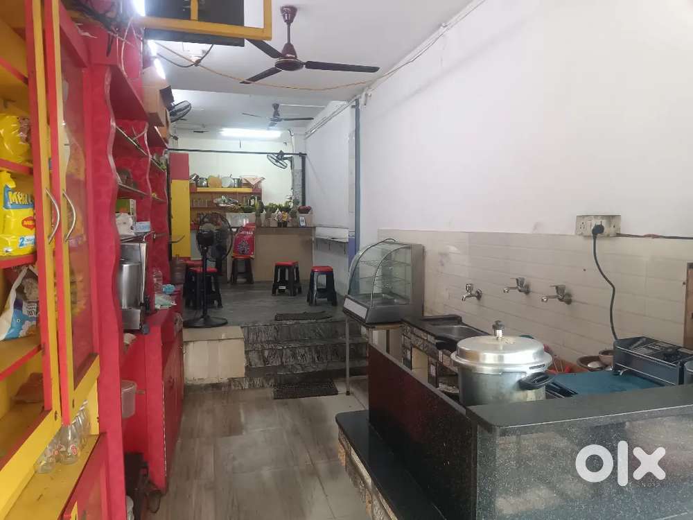 400 sq ft Shop for rent in Nungambakkam.