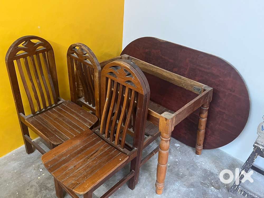 Dining table teak wood