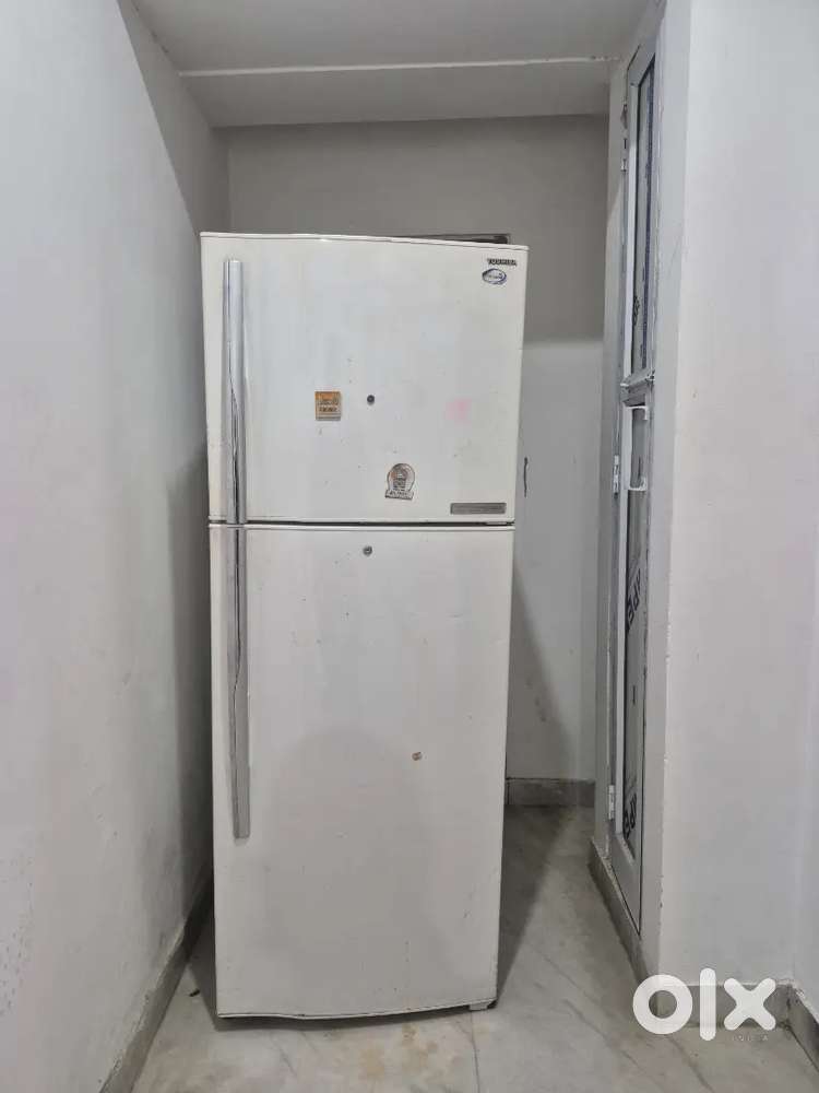 Toshiba Double Door 220 litre Super Cooling