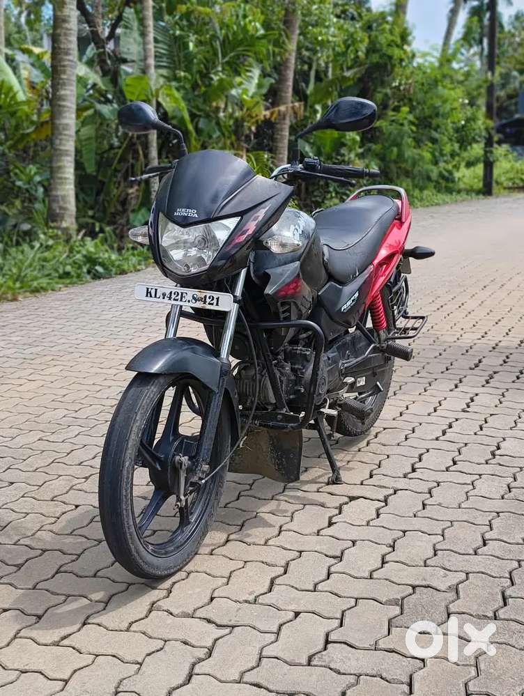 HERO GLAMOUR (2011 MODEL)