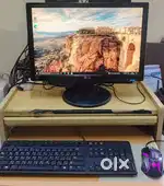 I7 2nd gen CPU ,8 gb ram, 240 GB SSD, 19 inch LGmonitor, DELL Keyboard