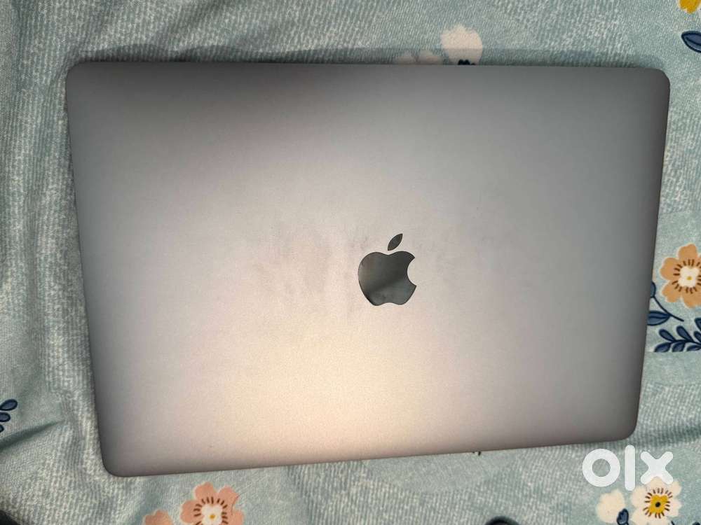 Macbook Pro - M2 Chip 16GB Ram 512 GB Storage