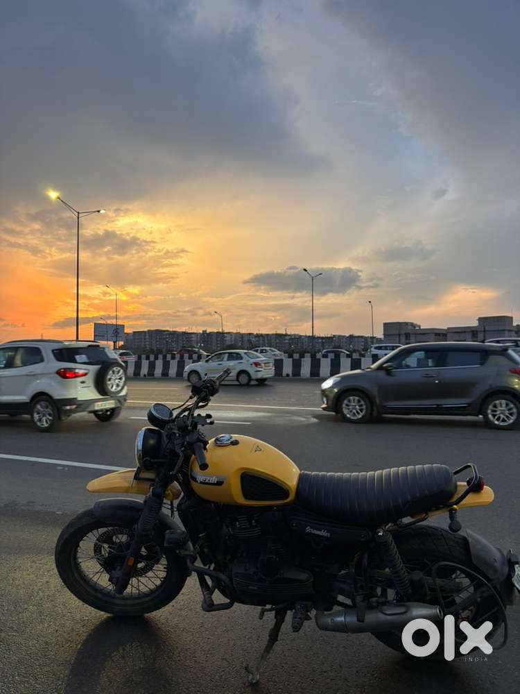 Yezdi scrambler 350 cc