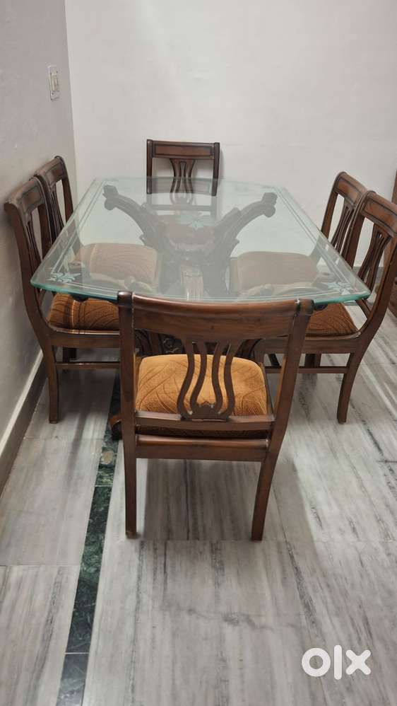 Pure SAAGWAAN DIIING TABLE