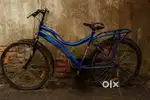 Brand name is aphantom, only used 6 months can you buy pls contact me