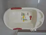 Baby bath tub