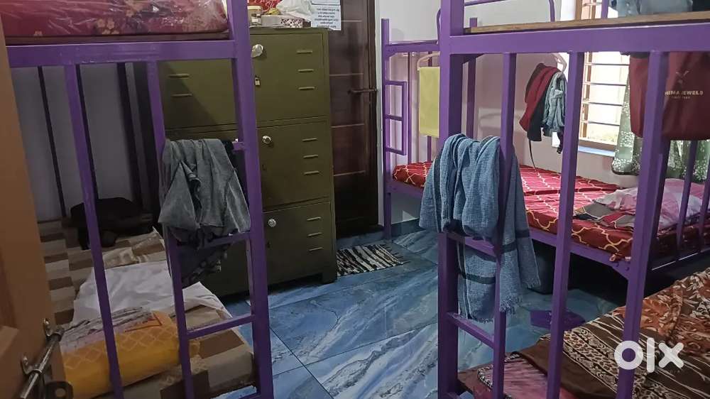 Ladies hostel ,pg,