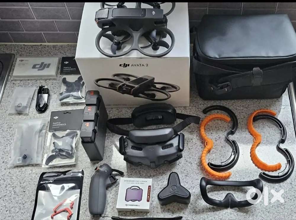 DJI Avata 2 FPV Drone Fly More Combo (3 battery)

+ Case + DJI Care