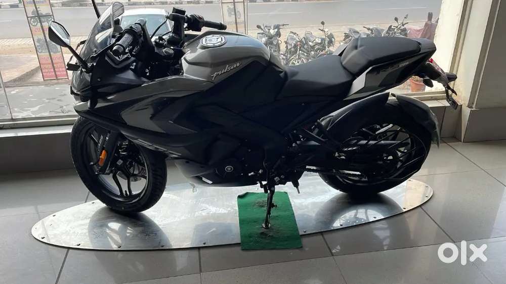 Bajaj pulsar rs 200cc