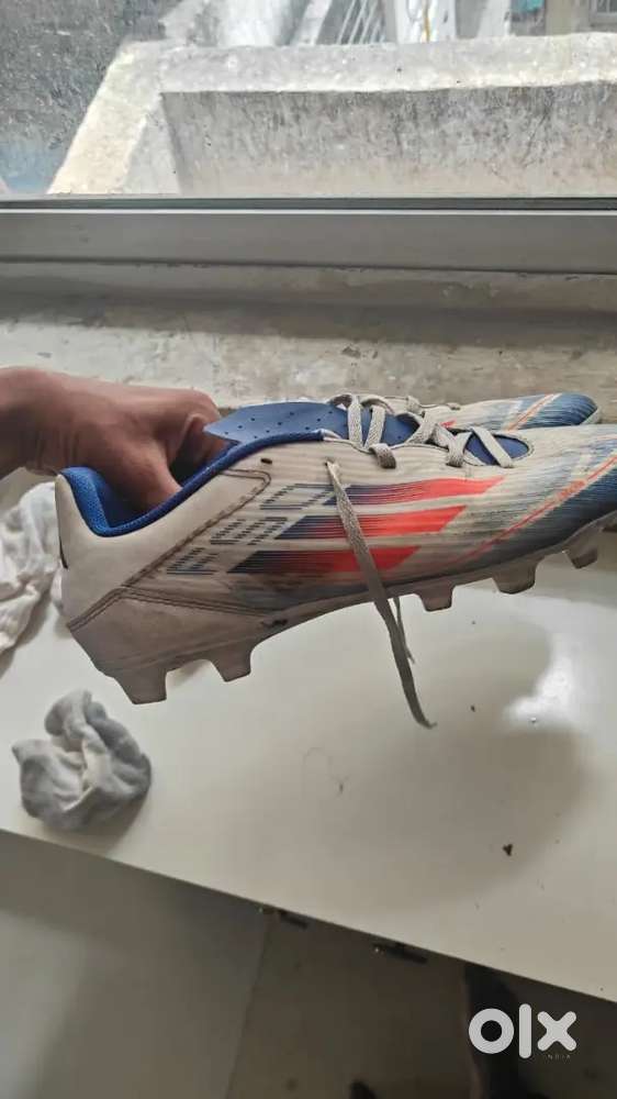 Adidas F50 studds white size 11