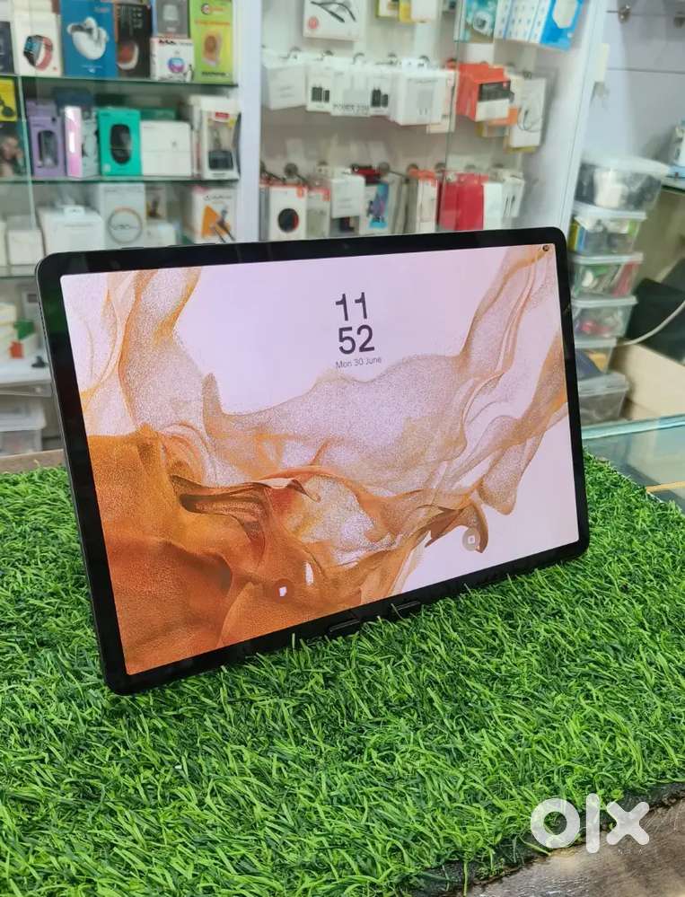 Samsung Galaxy Tab S8+
Specifications
RAM: 8GB
Storage: 128GB
