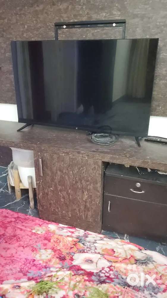 43 -inch OnePlus Tv are available for sale.