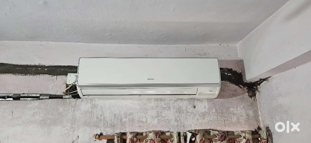 Hitachi 1.5 ton AC