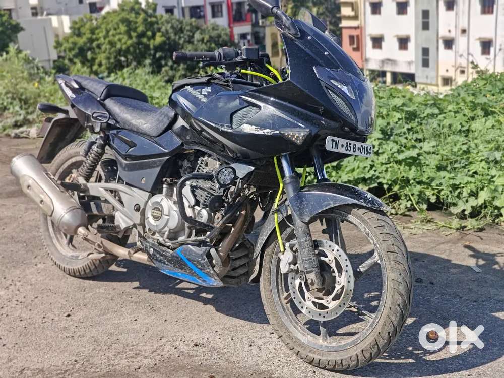 Pulsar 220 Medavakkam